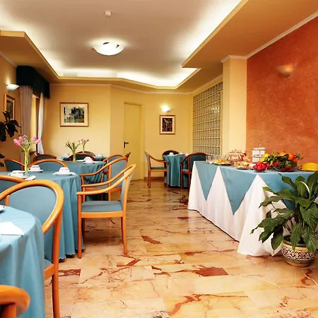 Iside Hotel 3*