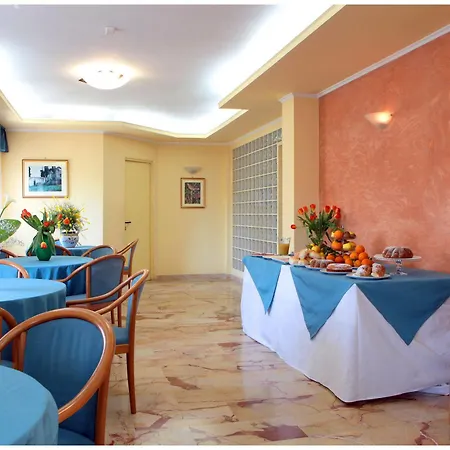 Hotel Iside